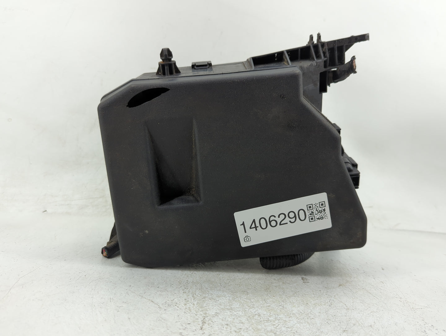 2009-2014 Toyota Matrix Fusebox Fuse Box Panel Relay Module P/N:82662-02270 Fits Fits 2009 2010 2011 2012 2013 2014 OEM Used