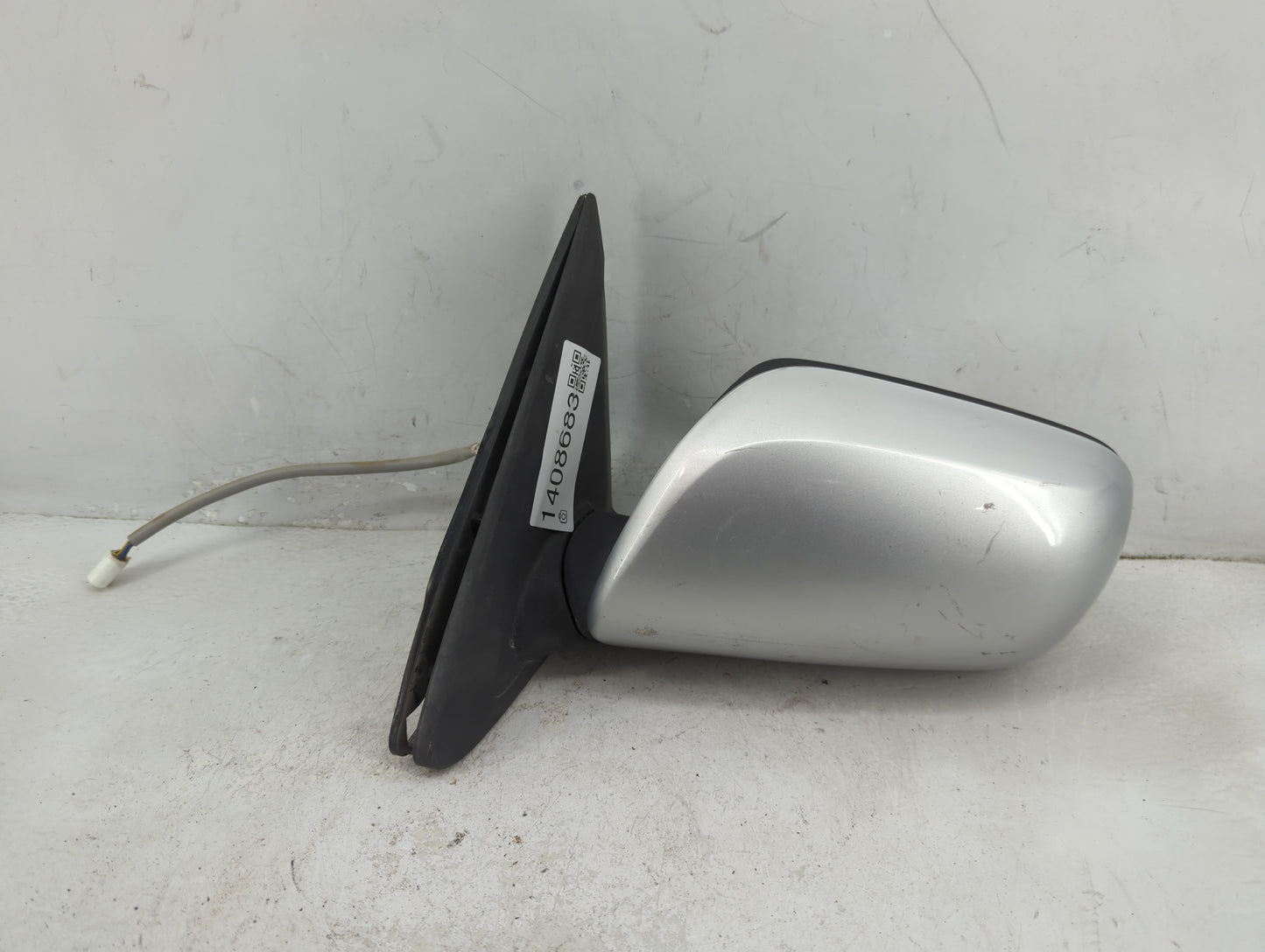 2009-2014 Toyota Matrix Driver Side View Mirror - Left Door Mirror OEM Used - Oemusedautoparts1.com