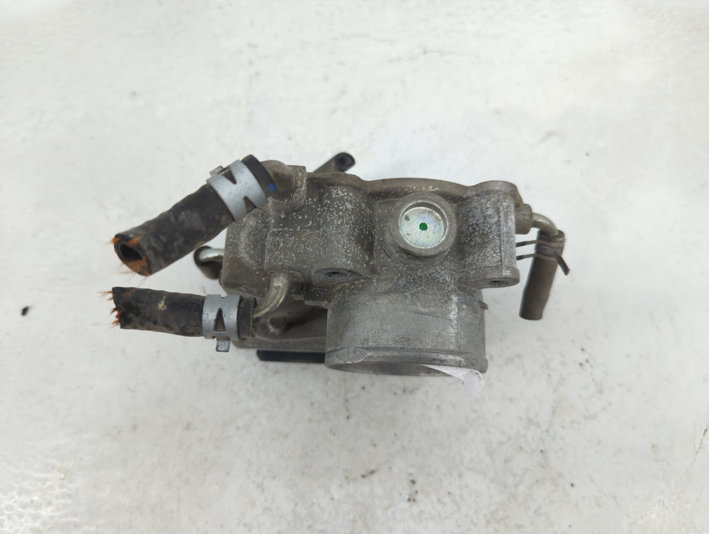 2009-2013 Toyota Matrix Throttle Body P/N:22030-0H030 Fits Fits 2006 2007 2008 2009 2010 2011 2012 2013 2014 2015 OEM Used A
