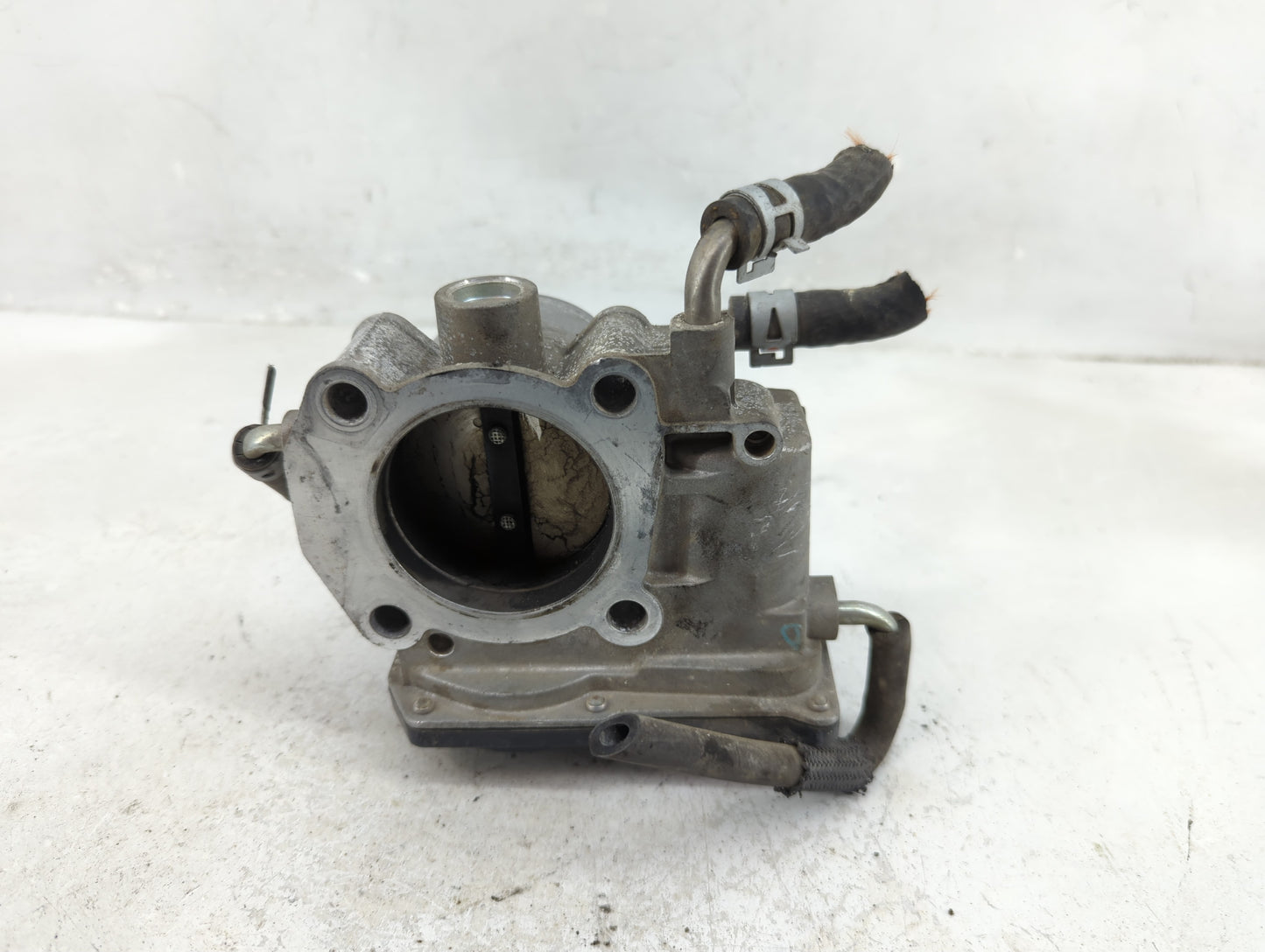 2009-2013 Toyota Matrix Throttle Body P/N:22030-0H030 Fits Fits 2006 2007 2008 2009 2010 2011 2012 2013 2014 2015 OEM Used A