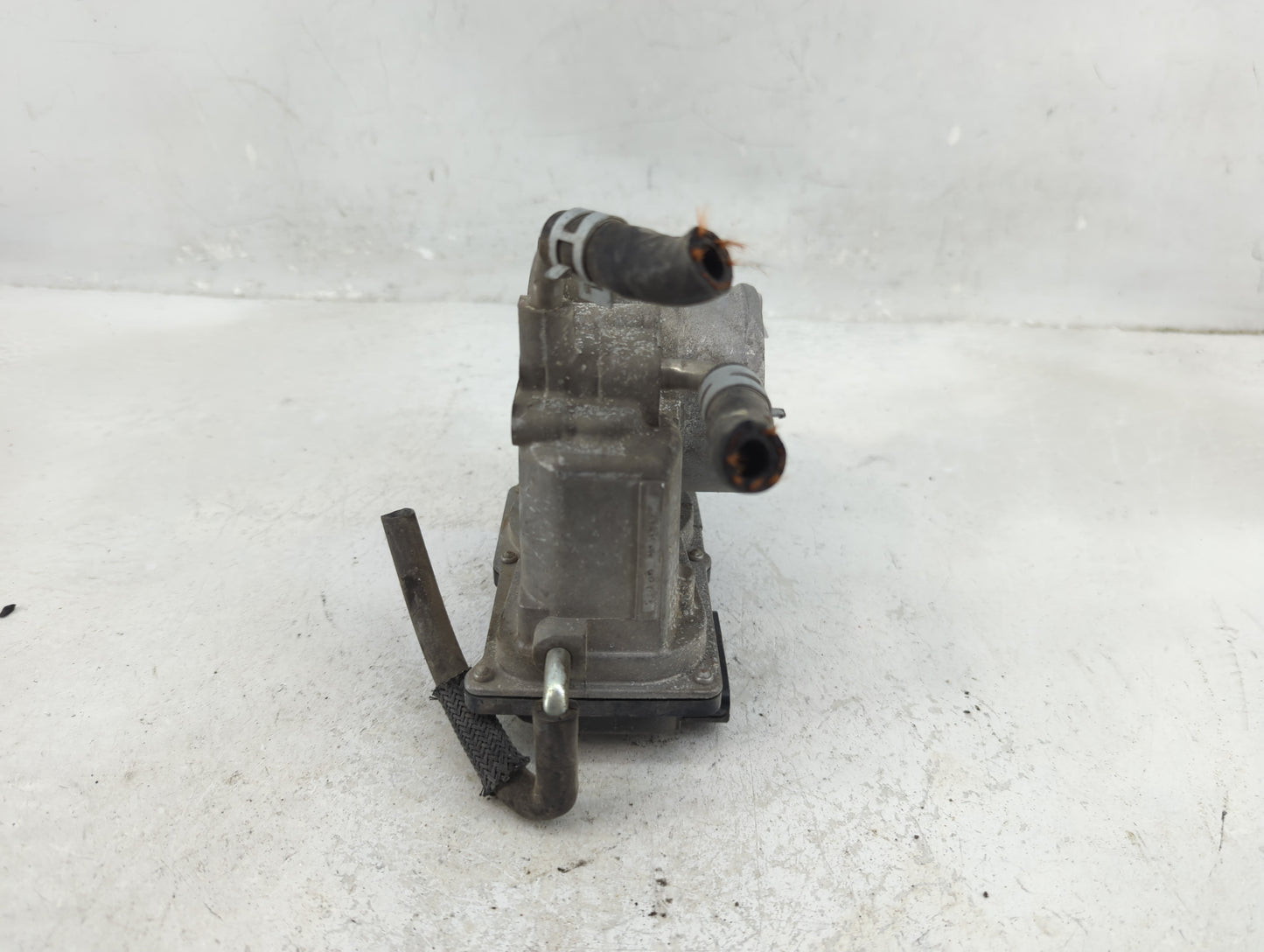 2009-2013 Toyota Matrix Throttle Body P/N:22030-0H030 Fits Fits 2006 2007 2008 2009 2010 2011 2012 2013 2014 2015 OEM Used A