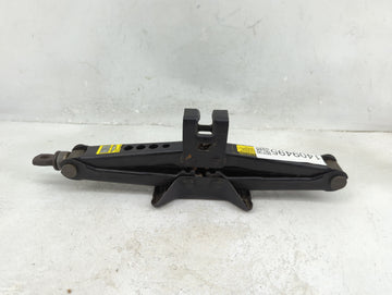2010 Toyota Matrix Spare Scissor Car Jack - Oemusedautoparts1.com