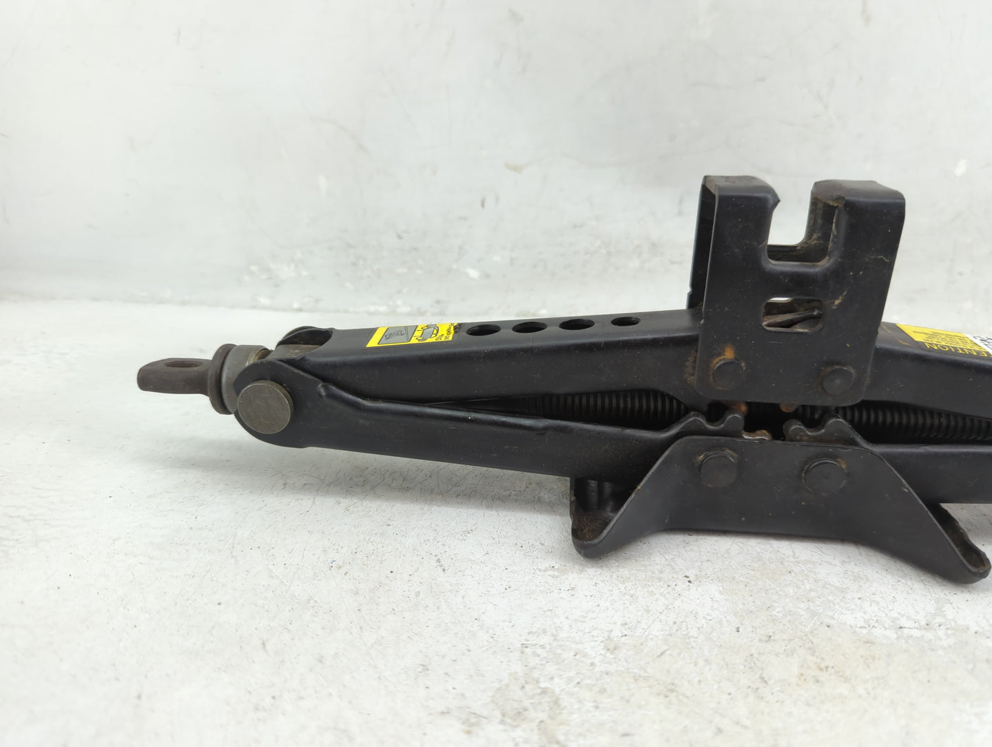 2010 Toyota Matrix Spare Scissor Car Jack - Oemusedautoparts1.com