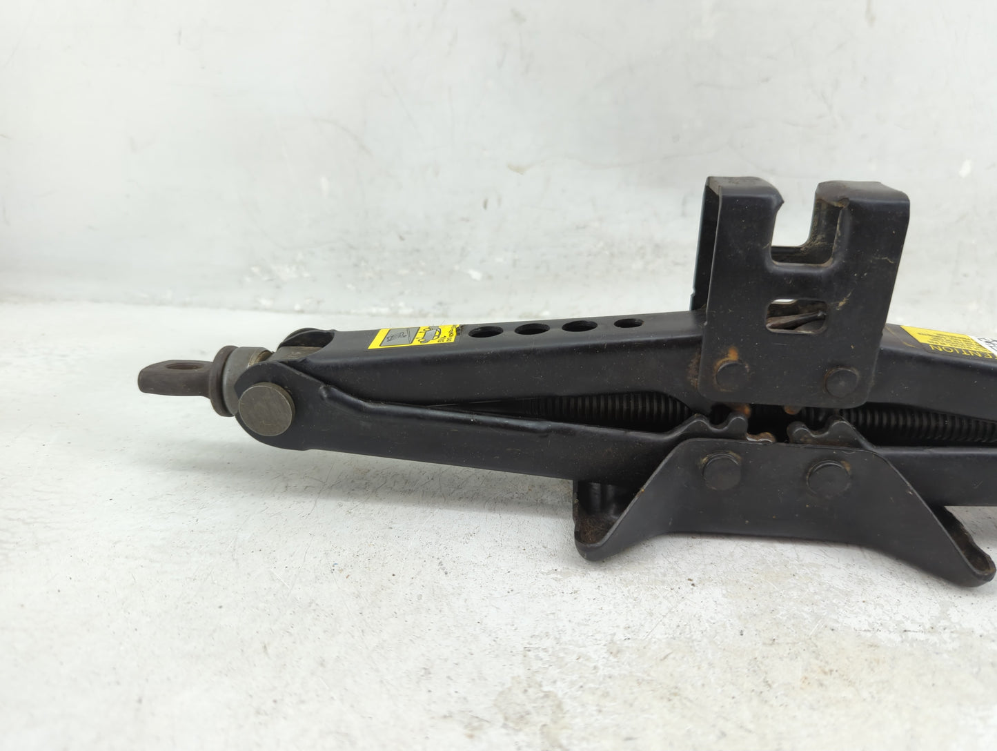 2010 Toyota Matrix Spare Scissor Car Jack - Oemusedautoparts1.com