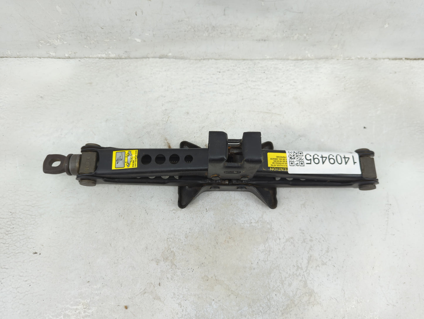 2010 Toyota Matrix Spare Scissor Car Jack - Oemusedautoparts1.com