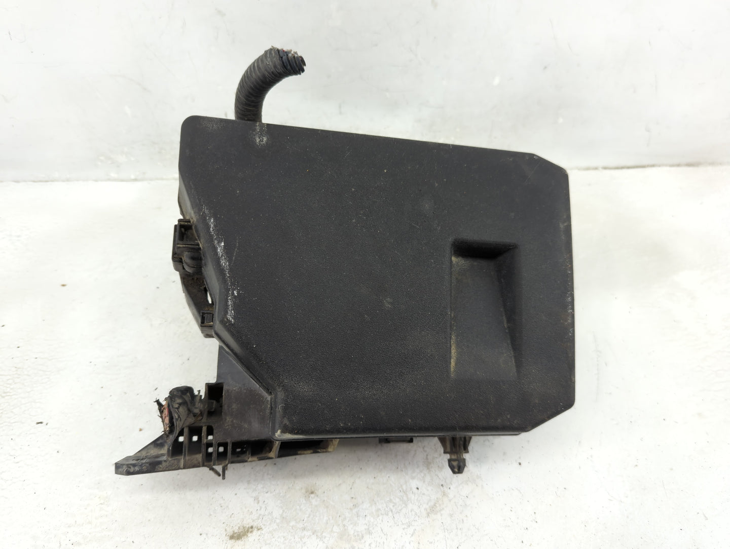2009-2014 Toyota Matrix Fusebox Fuse Box Panel Relay Module P/N:82662-02270 Fits Fits 2009 2010 2011 2012 2013 2014 OEM Used