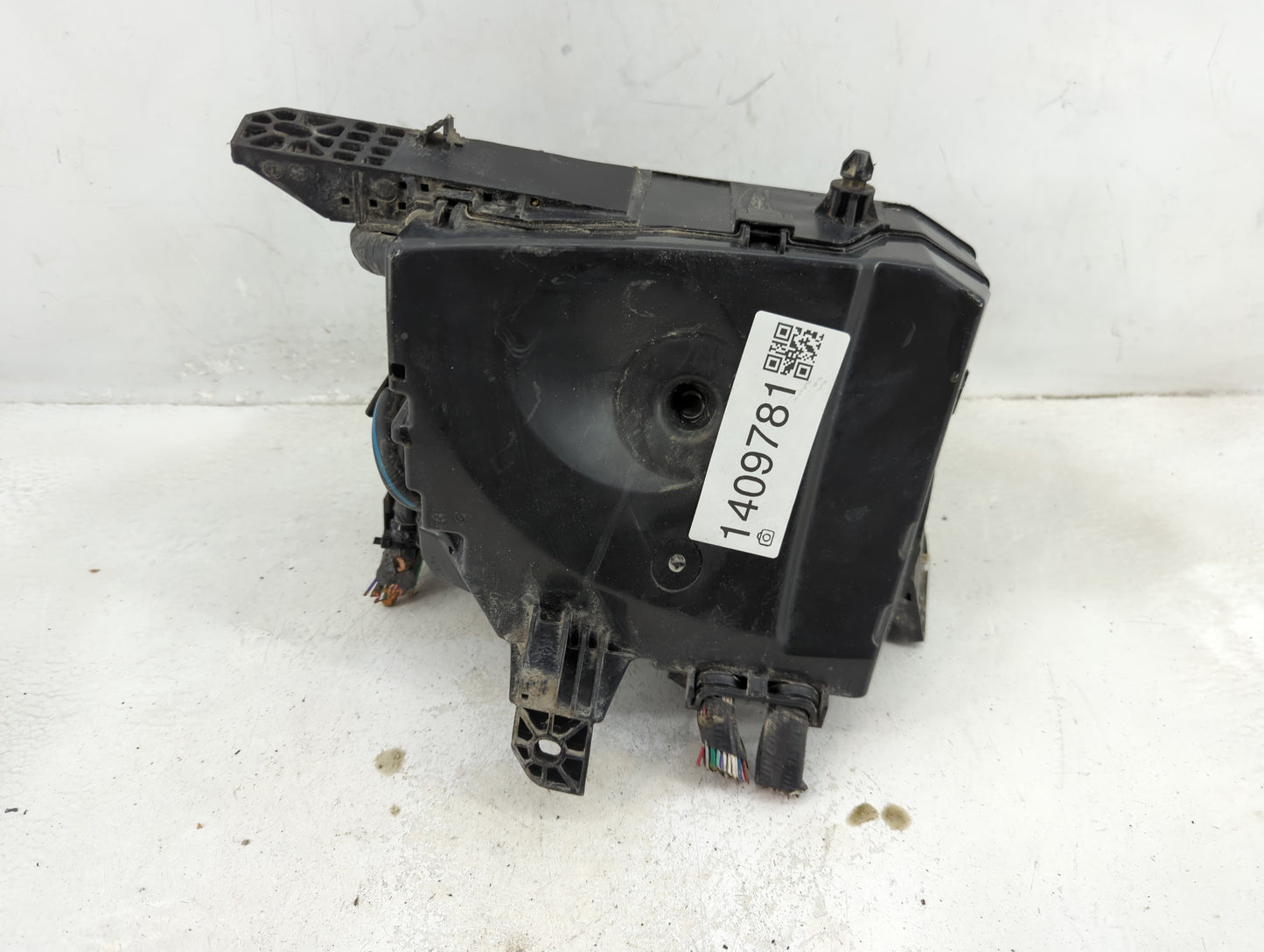 2009-2014 Toyota Matrix Fusebox Fuse Box Panel Relay Module P/N:82662-02270 Fits Fits 2009 2010 2011 2012 2013 2014 OEM Used
