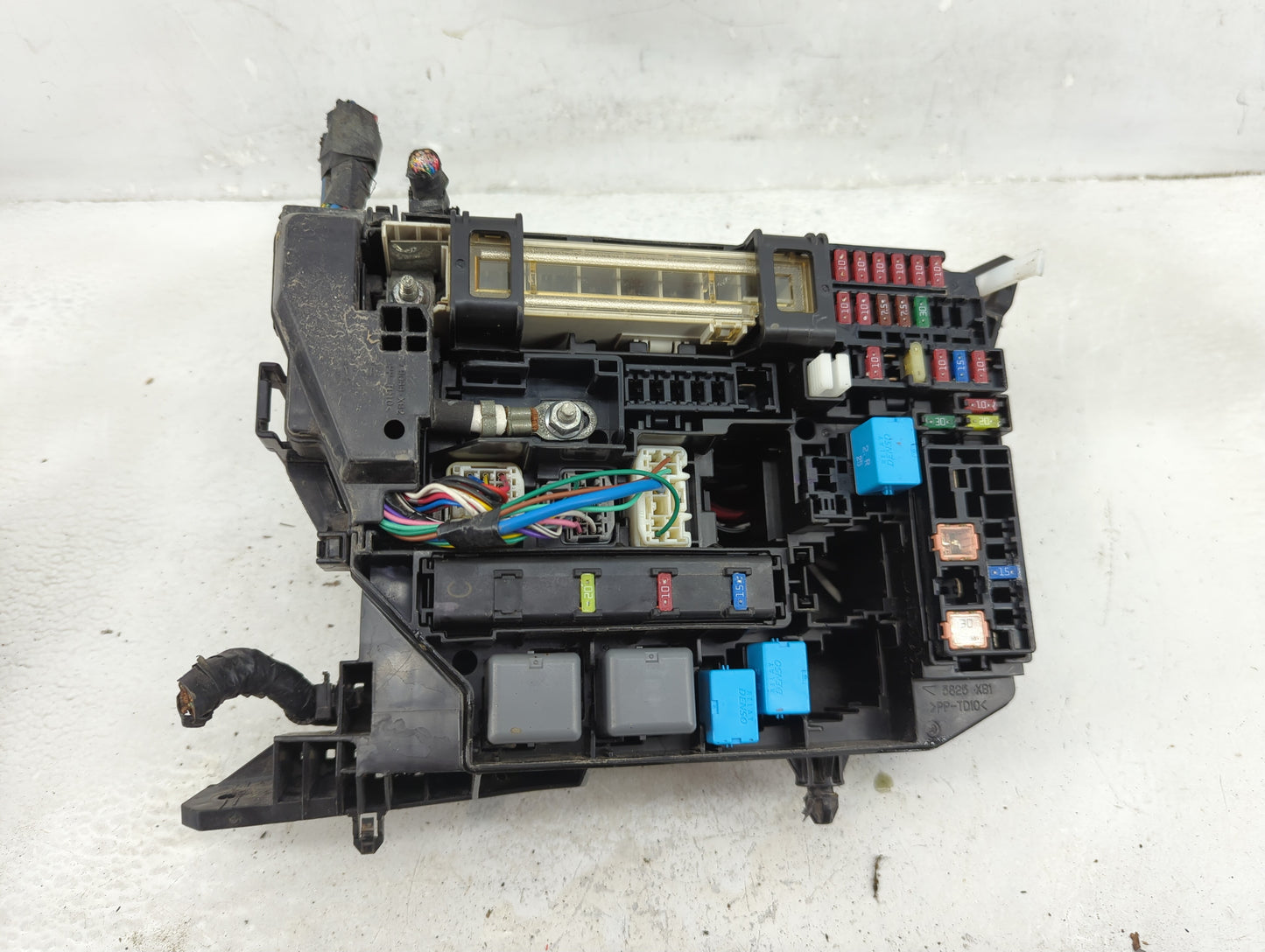 2009-2014 Toyota Matrix Fusebox Fuse Box Panel Relay Module P/N:82662-02270 Fits Fits 2009 2010 2011 2012 2013 2014 OEM Used