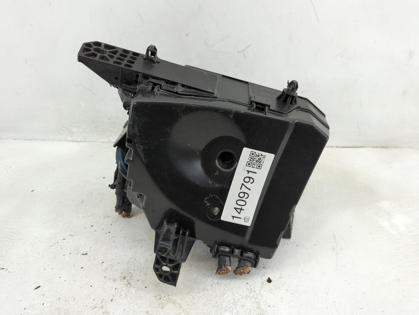 2009-2014 Toyota Matrix Fusebox Fuse Box Panel Relay Module P/N:82662-02270 Fits Fits 2009 2010 2011 2012 2013 2014 OEM Used