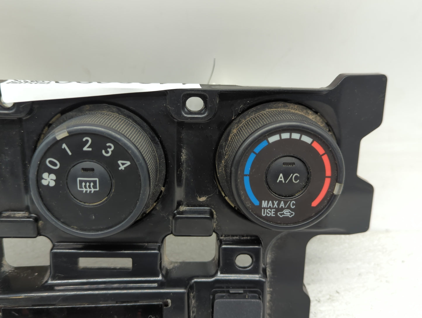 2009-2010 Toyota Matrix Climate Control Module Temperature AC/Heater Replacement P/N:5590175D401 Fits Fits 2009 2010 OEM Use