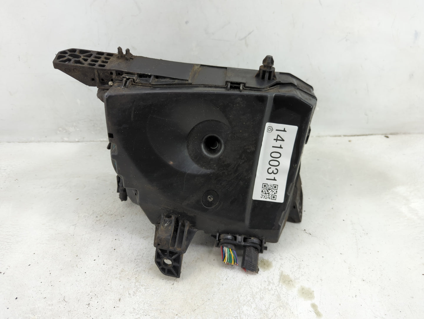 2009-2014 Toyota Matrix Fusebox Fuse Box Panel Relay Module P/N:82662-02270 Fits Fits 2009 2010 2011 2012 2013 2014 OEM Used