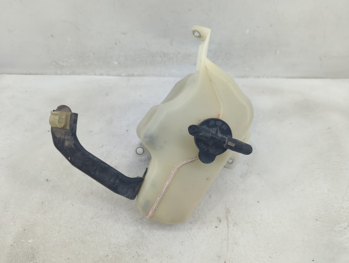 2009-2014 Toyota Matrix Radiator Coolant Overflow Expansion Tank Bottle 1410341 - Oemusedautoparts1.com
