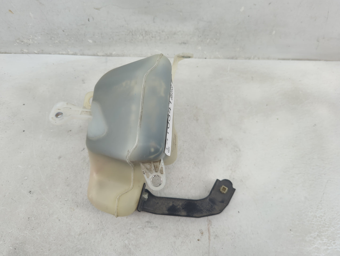 2009-2014 Toyota Matrix Radiator Coolant Overflow Expansion Tank Bottle - Oemusedautoparts1.com