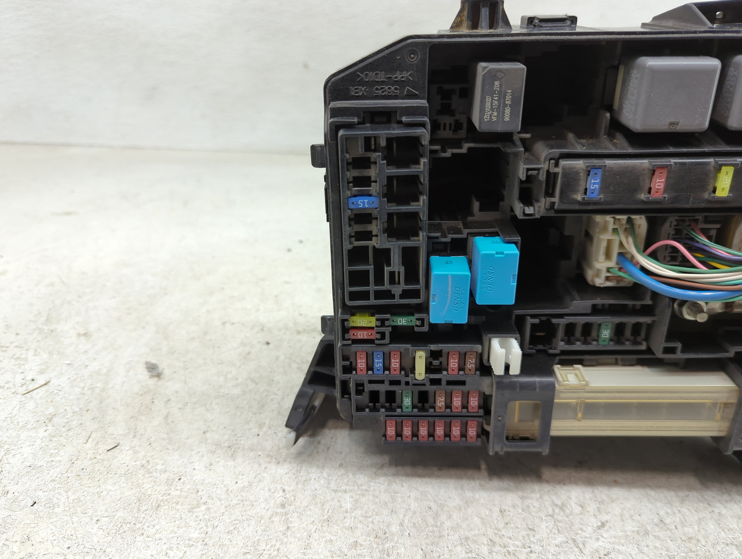 2009-2014 Toyota Matrix Fusebox Fuse Box Panel Relay Module P/N:82662-02270 Fits Fits 2009 2010 2011 2012 2013 2014 OEM Used