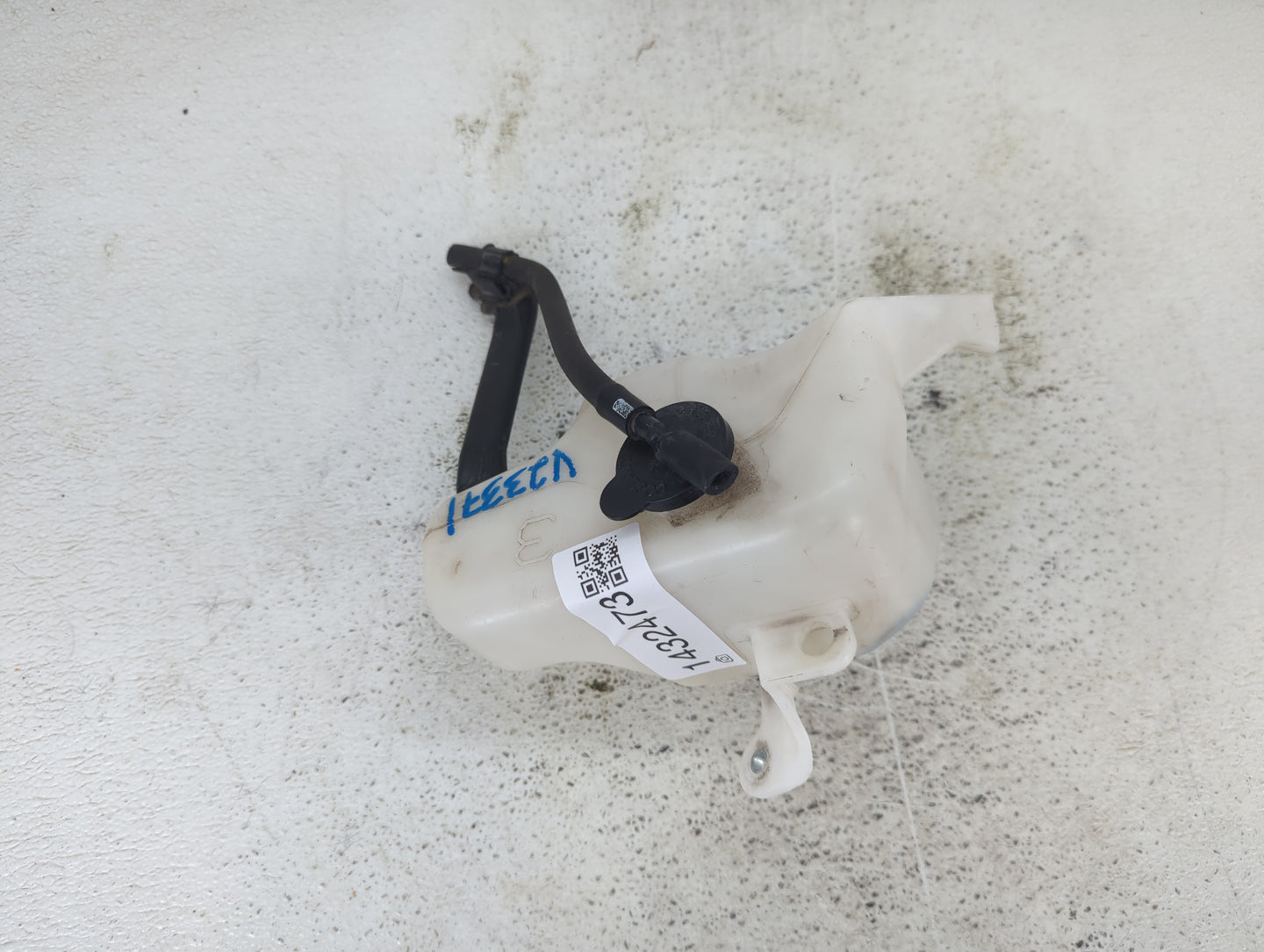 2009-2014 Toyota Matrix Radiator Coolant Overflow Expansion Tank Bottle 1432473 - Oemusedautoparts1.com