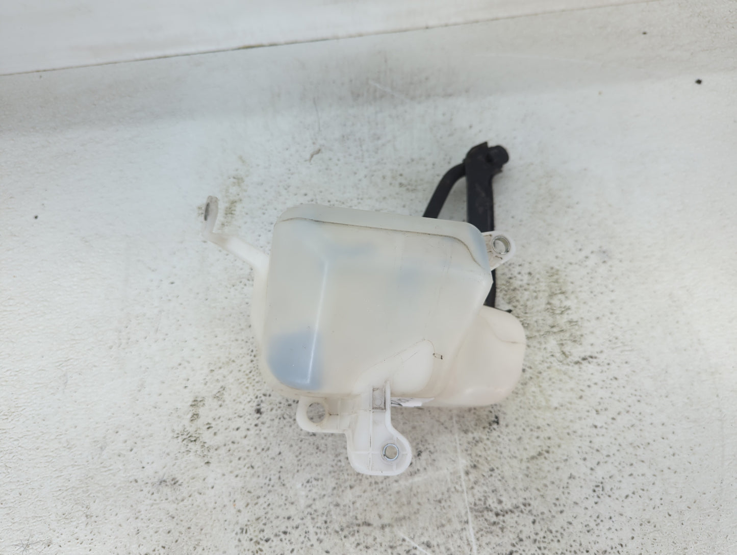 2009-2014 Toyota Matrix Radiator Coolant Overflow Expansion Tank Bottle 1432473 - Oemusedautoparts1.com