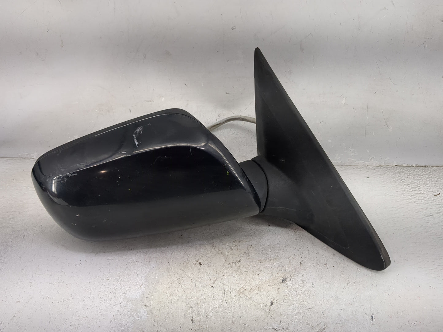 2009-2014 Toyota Matrix Passenger Side View Mirror - Right Door Mirror OEM Used - Oemusedautoparts1.com