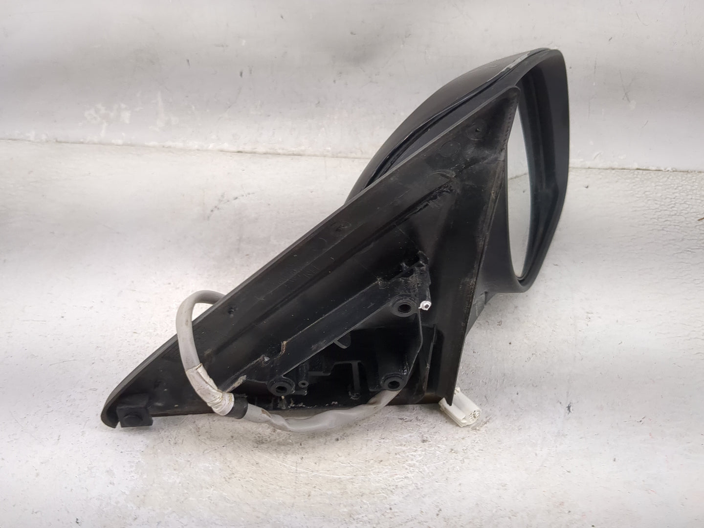 2009-2014 Toyota Matrix Passenger Side View Mirror - Right Door Mirror OEM Used - Oemusedautoparts1.com