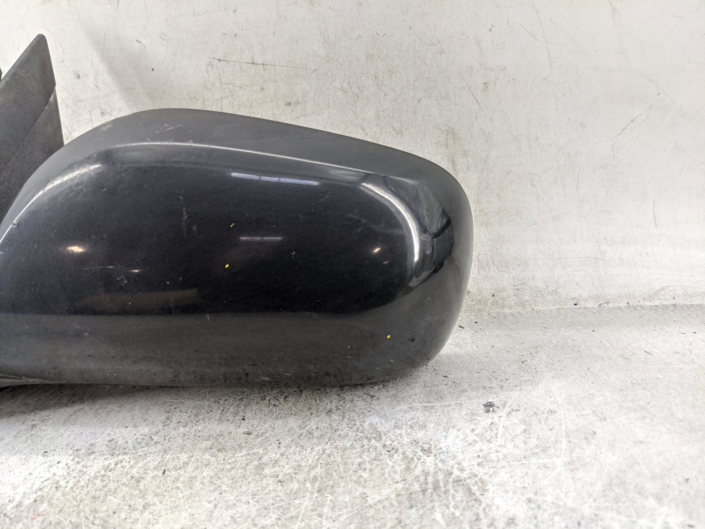 2009-2014 Toyota Matrix Driver Side View Mirror - Left Door Mirror OEM Used - Oemusedautoparts1.com