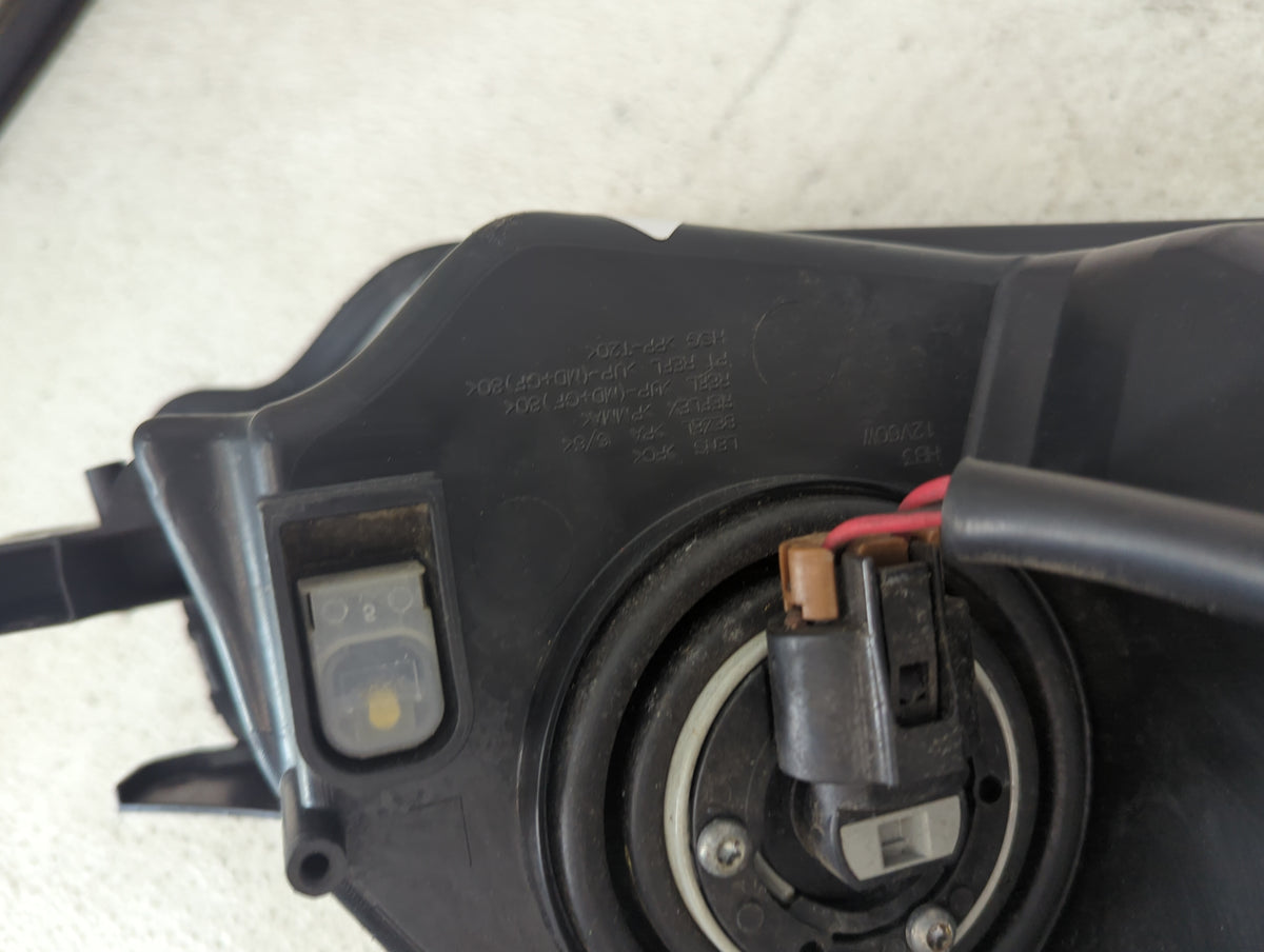 2009-2014 Toyota Matrix Driver Left Oem Head Light Headlight Lamp Black - Oemusedautoparts1.com