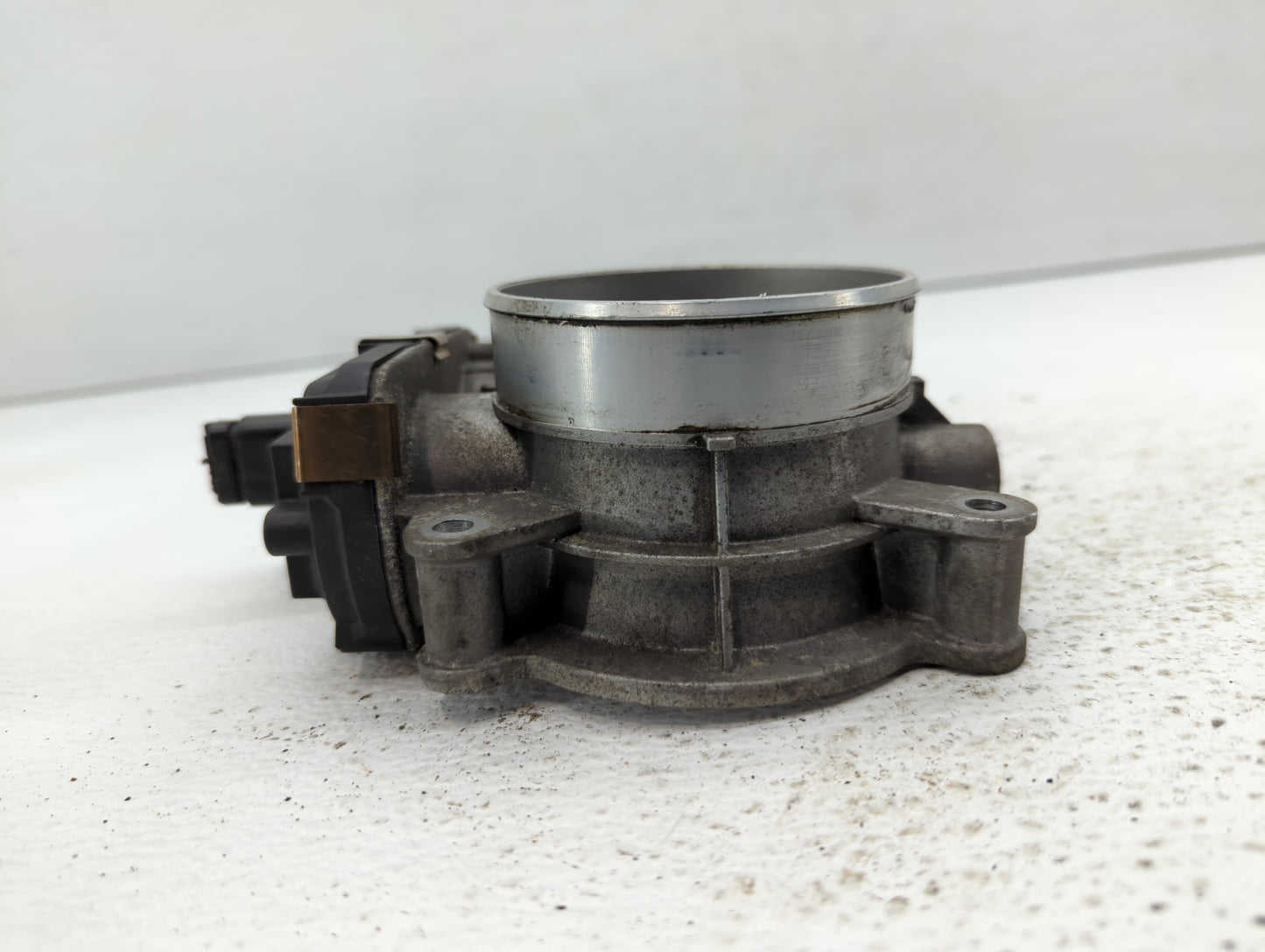 2010 Toyota Matrix Throttle Body P/N:12617792 Fits OEM Used Auto Parts - Oemusedautoparts1.com