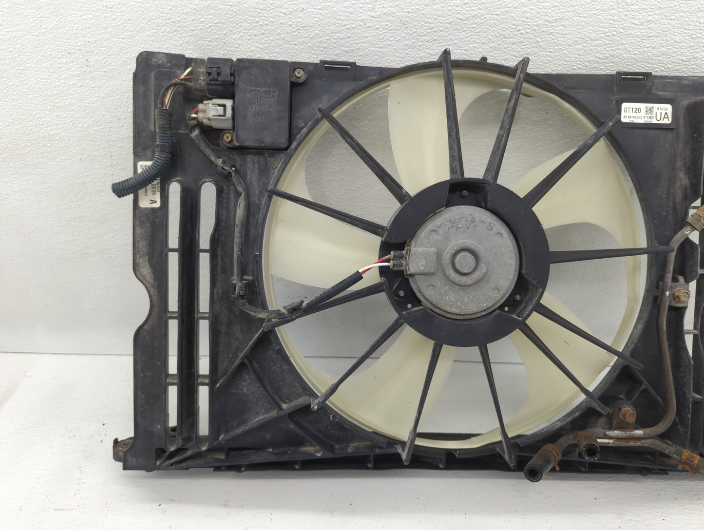 2009-2014 Toyota Matrix Left Radiator Fan Motor Assembly Cream - Oemusedautoparts1.com
