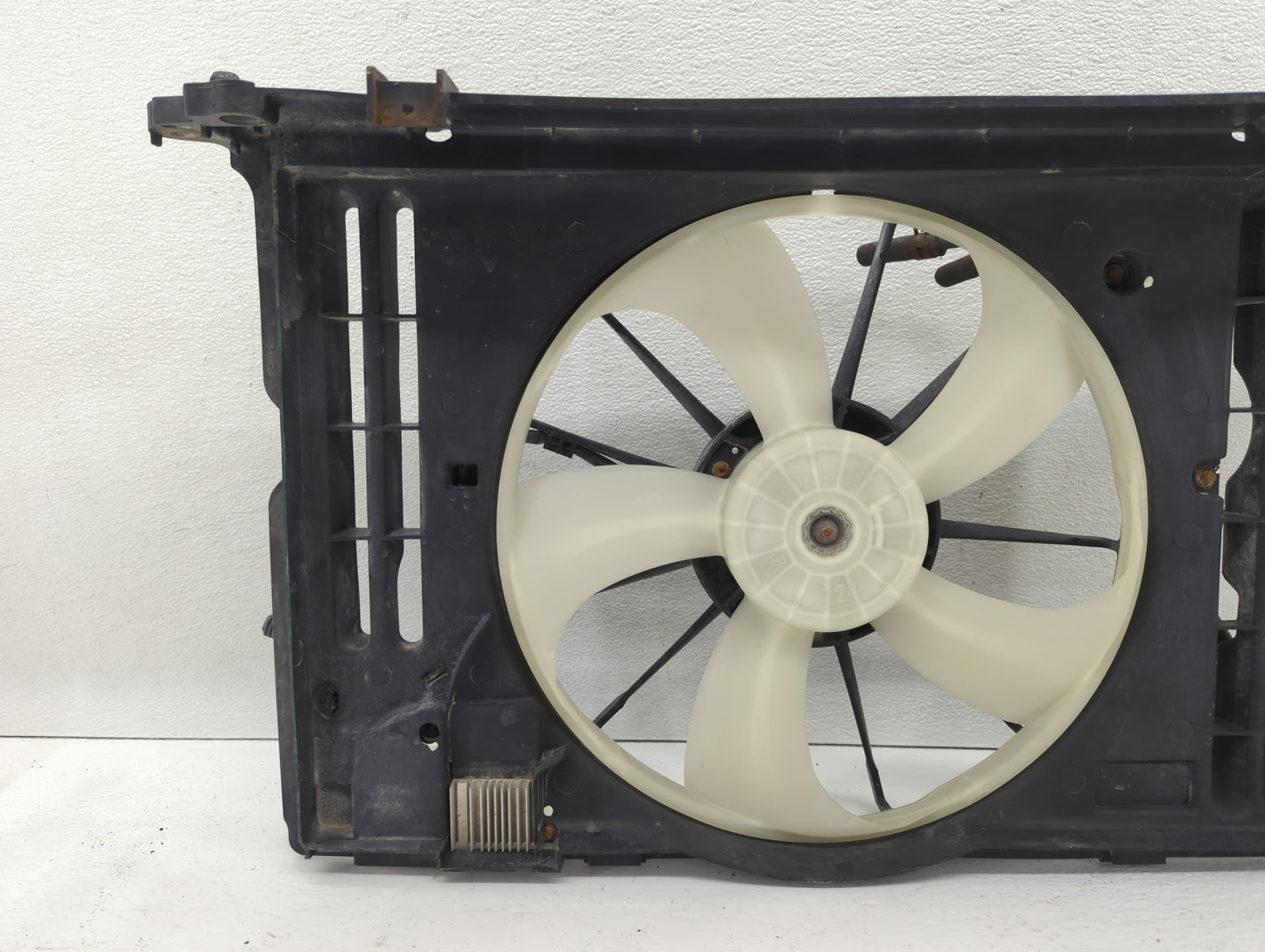 2009-2014 Toyota Matrix Left Radiator Fan Motor Assembly Cream - Oemusedautoparts1.com