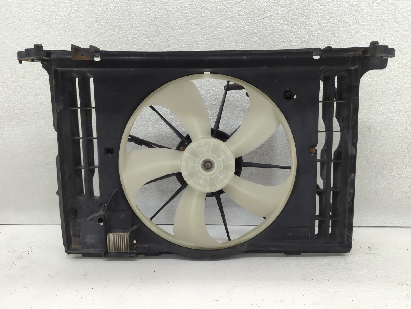 2009-2014 Toyota Matrix Left Radiator Fan Motor Assembly Cream - Oemusedautoparts1.com