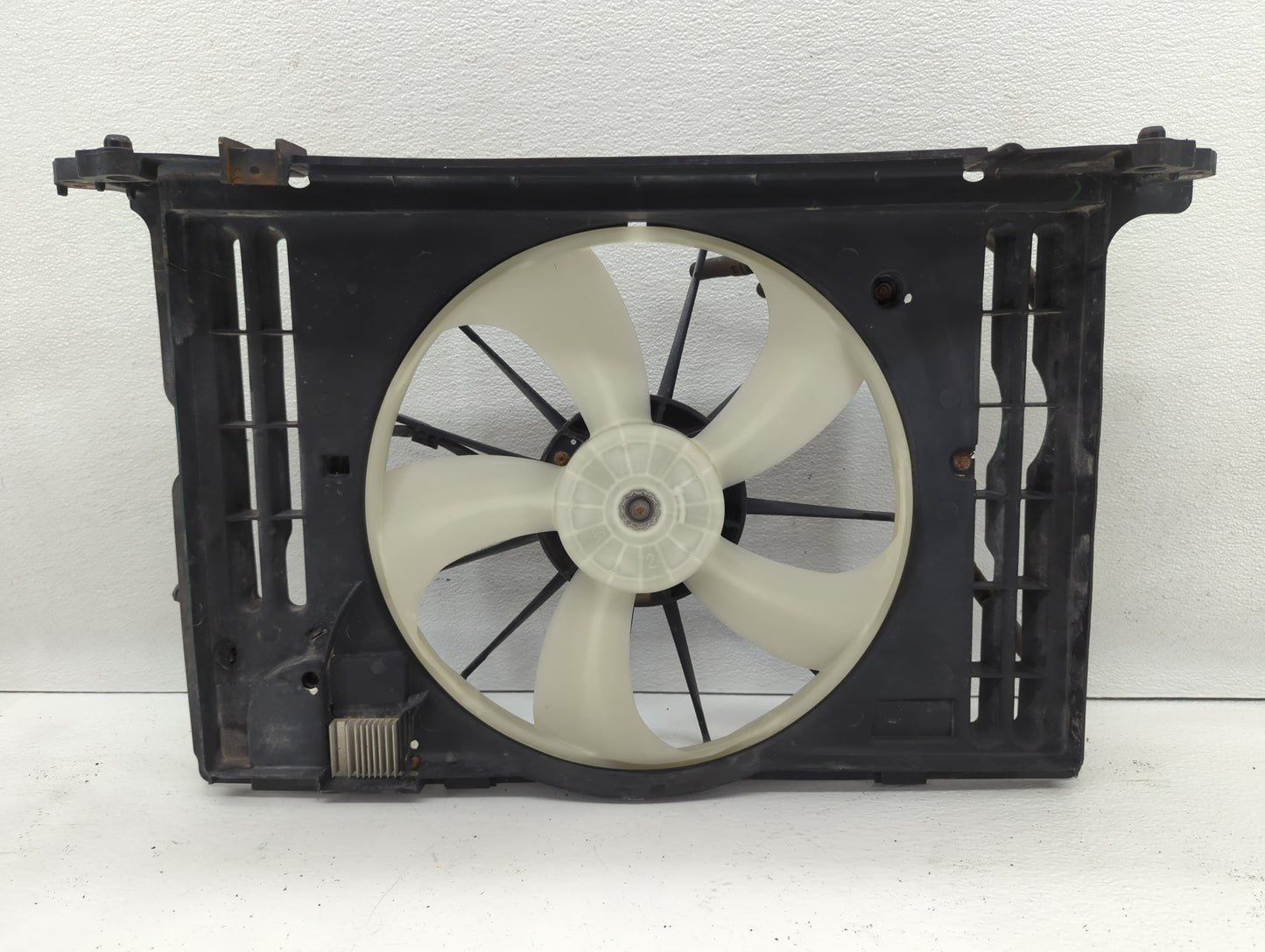 2009-2014 Toyota Matrix Left Radiator Fan Motor Assembly Cream - Oemusedautoparts1.com