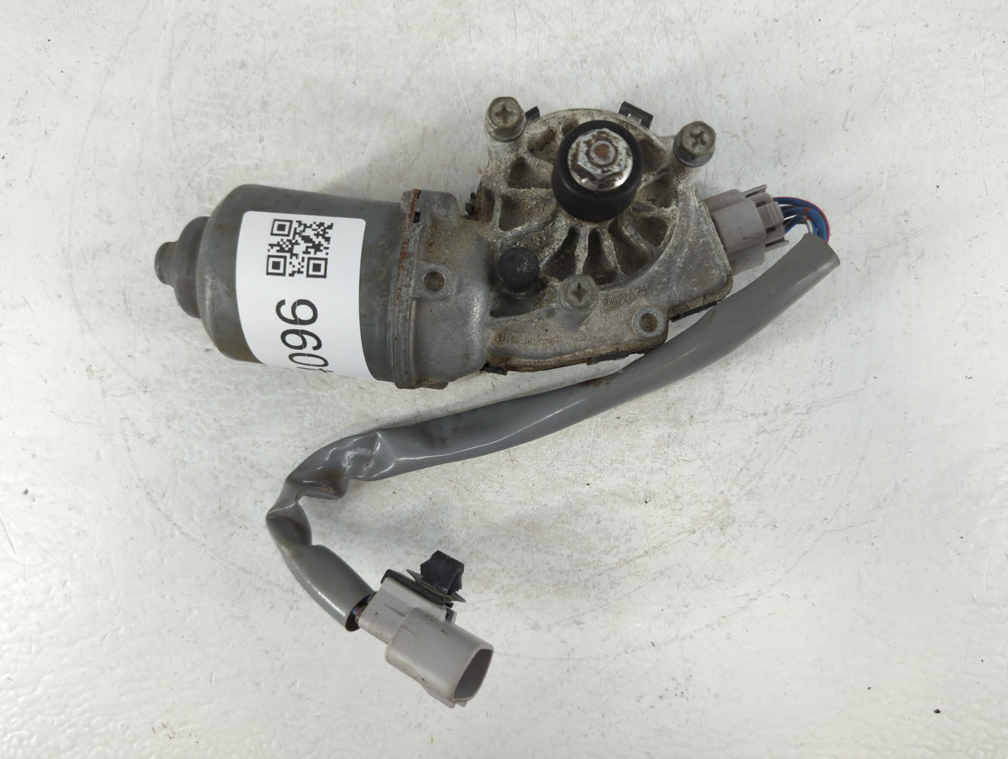 2009-2014 Toyota Matrix Front Windshield Wiper Motor P/N:85110-02250 Fits Fits 2009 2010 2011 2012 2013 2014 OEM Used Auto P