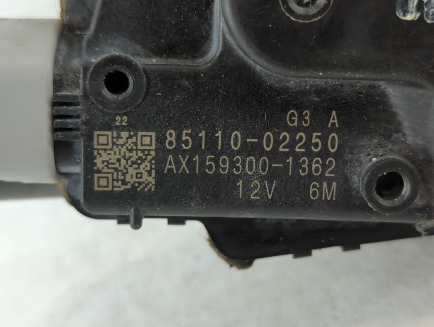 2009-2014 Toyota Matrix Front Windshield Wiper Motor P/N:85110-02250 Fits Fits 2009 2010 2011 2012 2013 2014 OEM Used Auto P