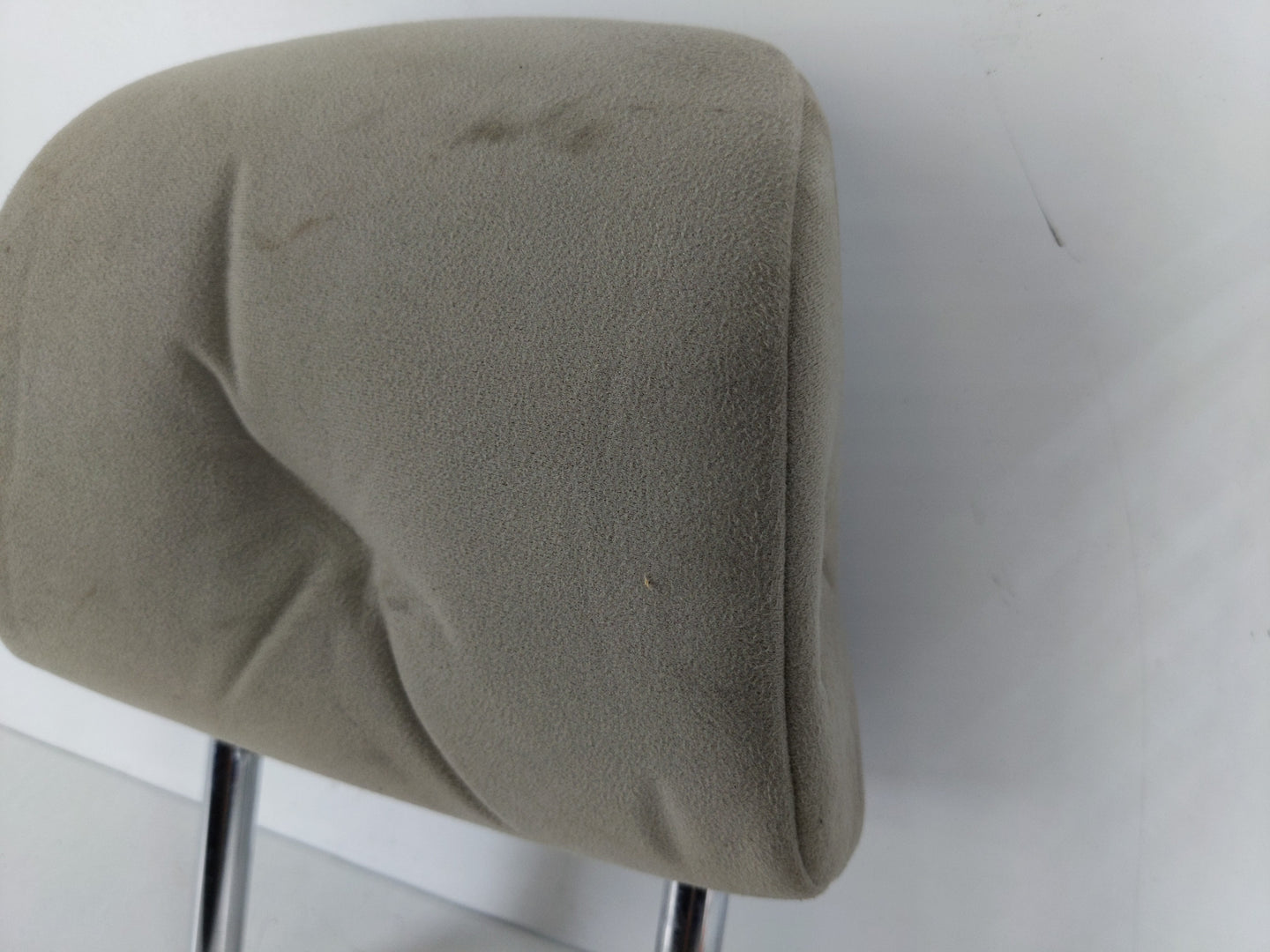 2010-2011 Toyota Prius Headrest Head Rest Rear Seat Fits Fits 2010 2011 OEM Used Auto Parts - Oemusedautoparts1.com
