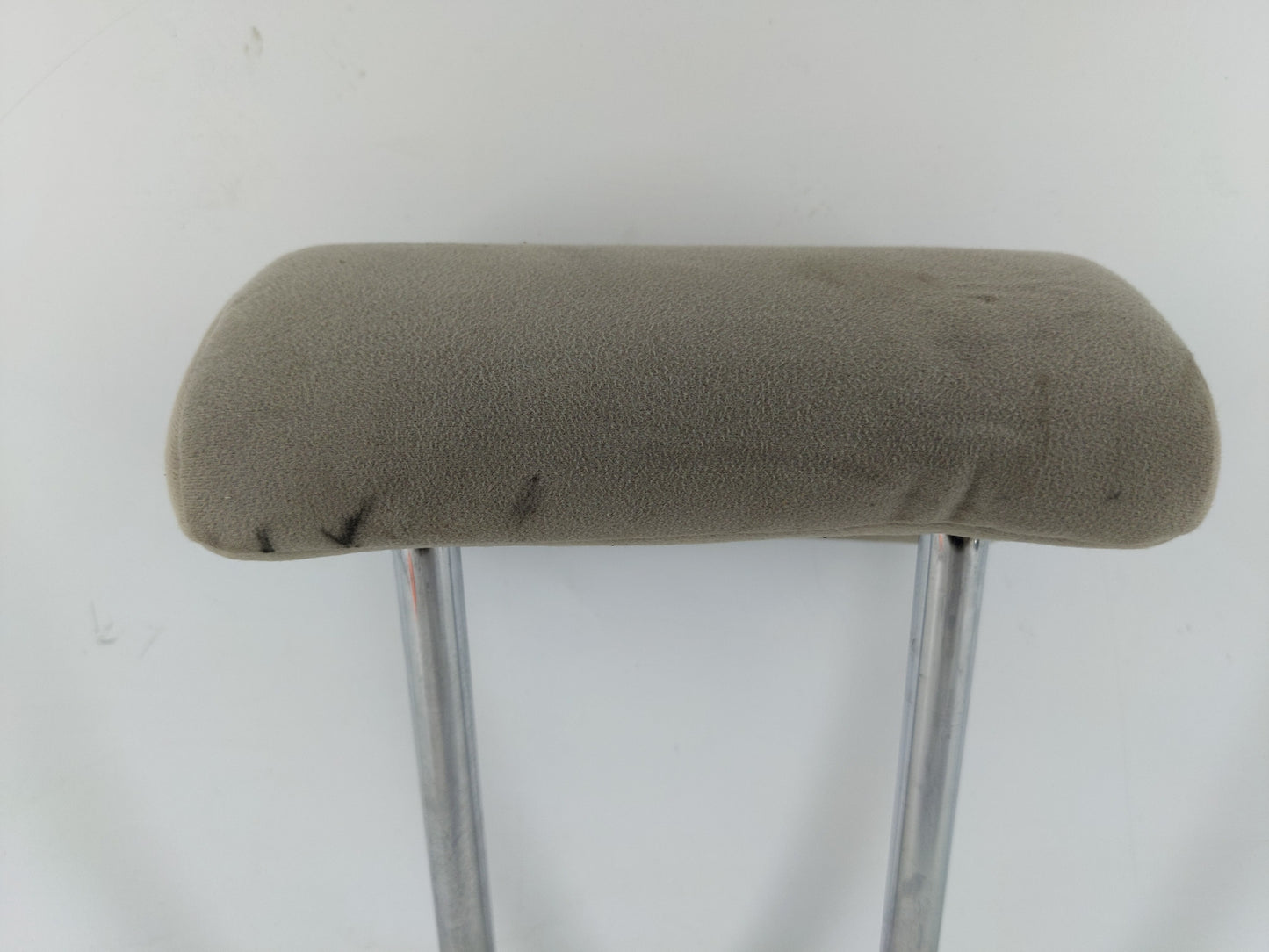 2010-2011 Toyota Prius Headrest Head Rest Rear Center Seat Fits Fits 2010 2011 OEM Used Auto Parts - Oemusedautoparts1.com