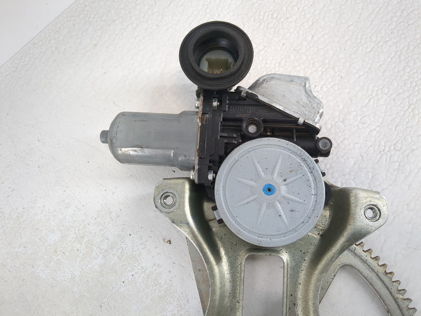 2010-2011 Toyota Prius Driver Front Left Power Window Motor - Oemusedautoparts1.com