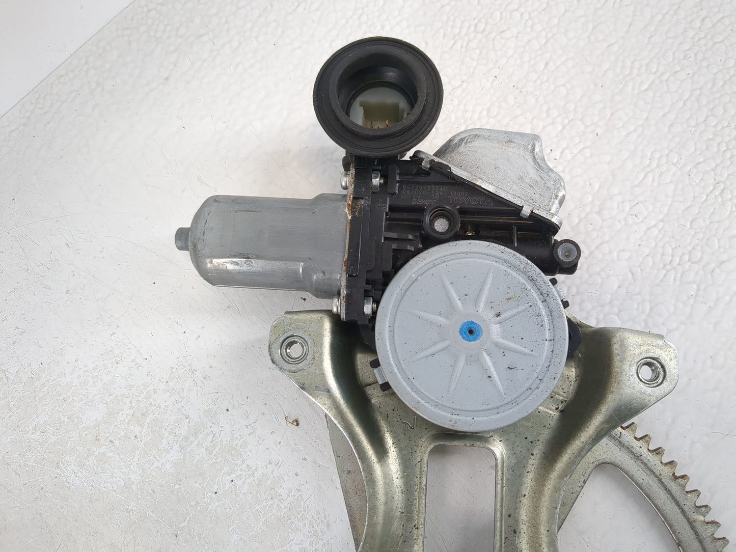 2010-2011 Toyota Prius Driver Front Left Power Window Motor - Oemusedautoparts1.com