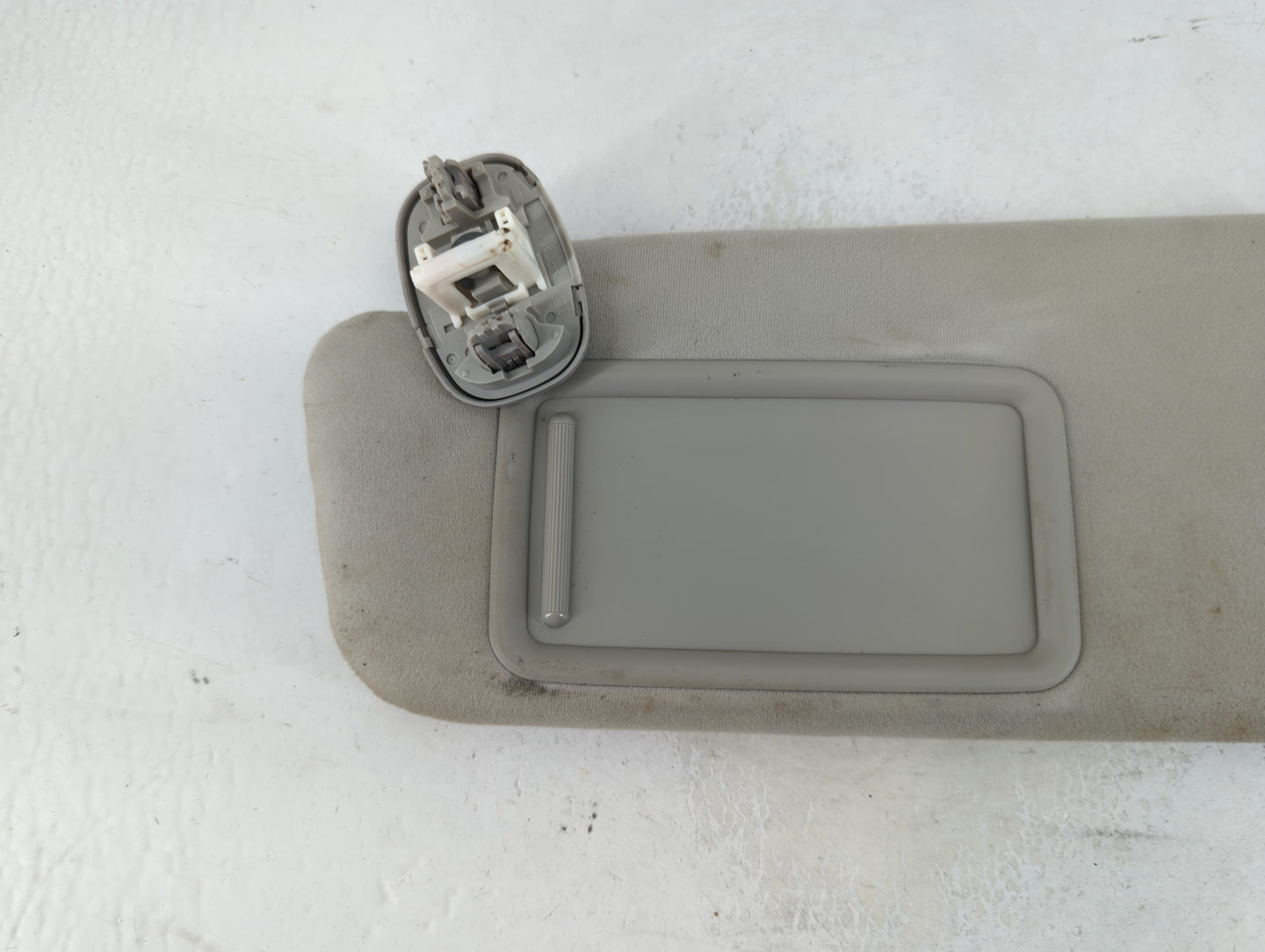 2010-2011 Toyota Prius Sun Visor Shade Replacement Driver Left Mirror Fits Fits 2010 2011 OEM Used Auto Parts - Oemusedautop