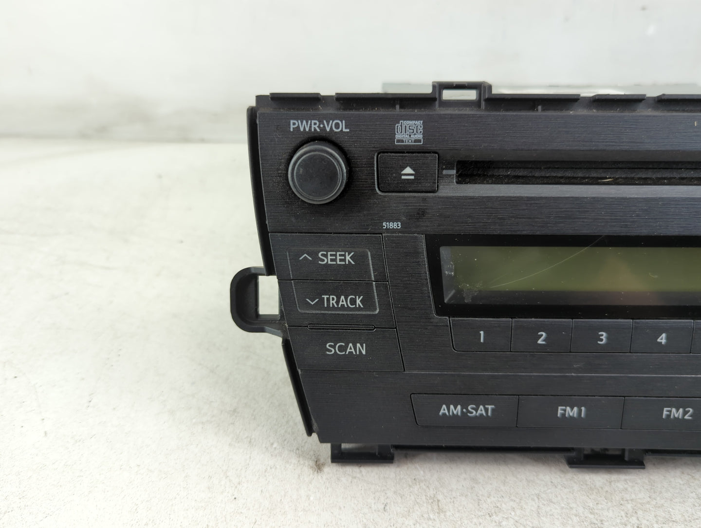 2010-2011 Toyota Prius Radio AM FM Cd Player Receiver Replacement P/N:86120-47290 Fits Fits 2010 2011 OEM Used Auto Parts - 