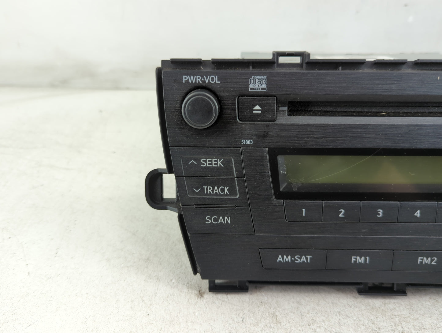 2010-2011 Toyota Prius Radio AM FM Cd Player Receiver Replacement P/N:86120-47290 Fits Fits 2010 2011 OEM Used Auto Parts - 
