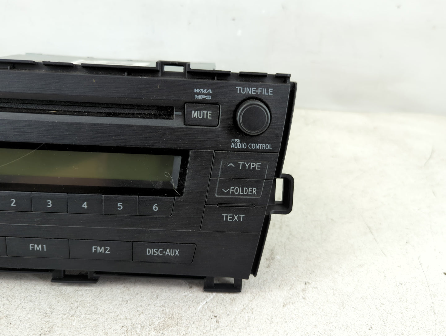 2010-2011 Toyota Prius Radio AM FM Cd Player Receiver Replacement P/N:86120-47290 Fits Fits 2010 2011 OEM Used Auto Parts - 