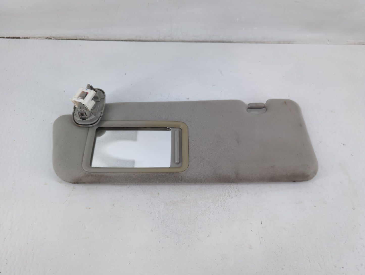 2010-2011 Toyota Prius Sun Visor Shade Replacement Driver Left Mirror Fits Fits 2010 2011 OEM Used Auto Parts - Oemusedautop