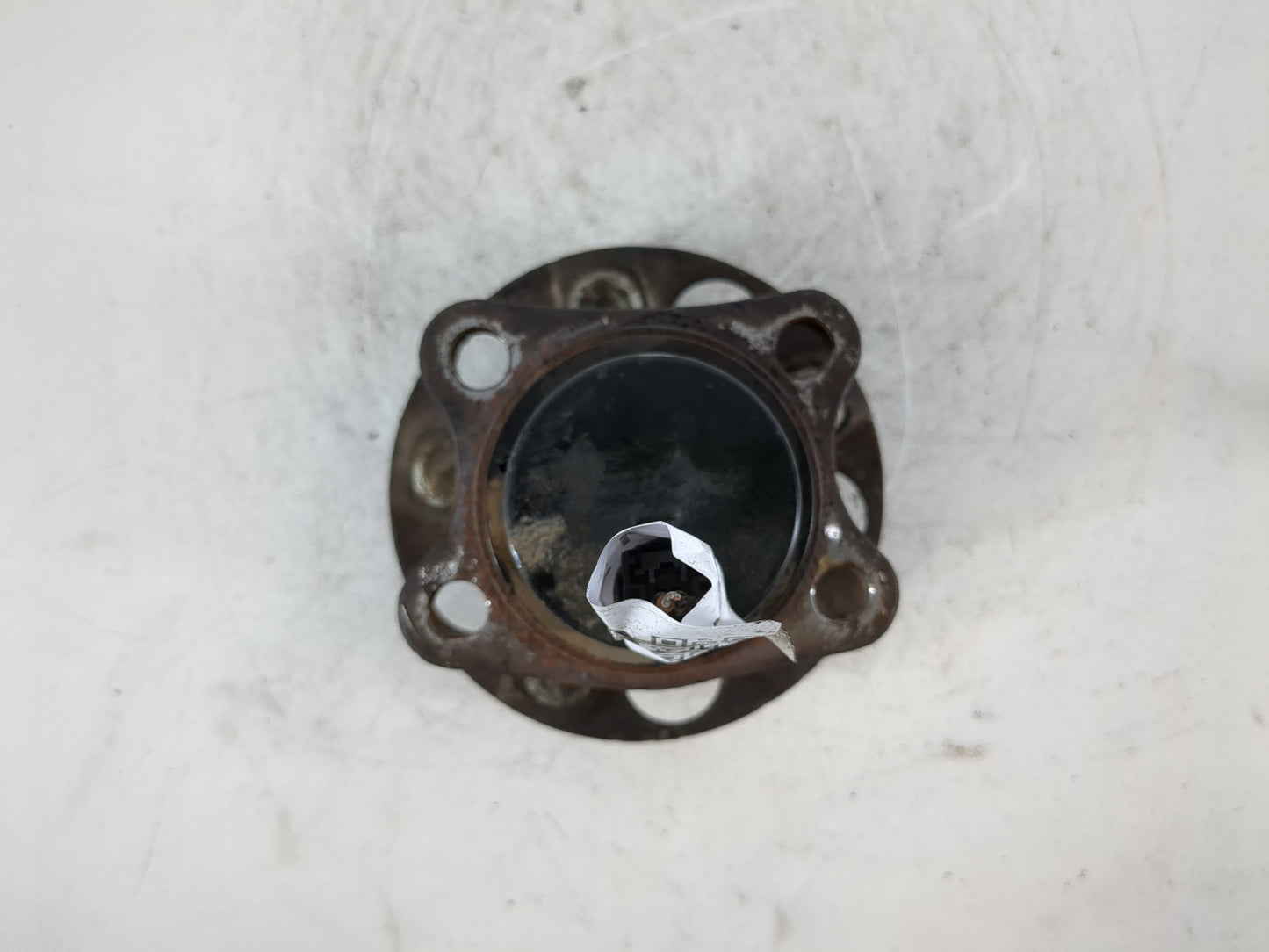2010-2015 Toyota Prius Driver Front Wheel Hub Oem - Oemusedautoparts1.com