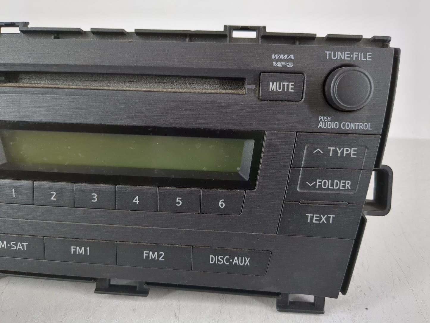 2010-2011 Toyota Prius Radio AM FM Cd Player Receiver Replacement P/N:86120-47290 Fits Fits 2010 2011 OEM Used Auto Parts - 