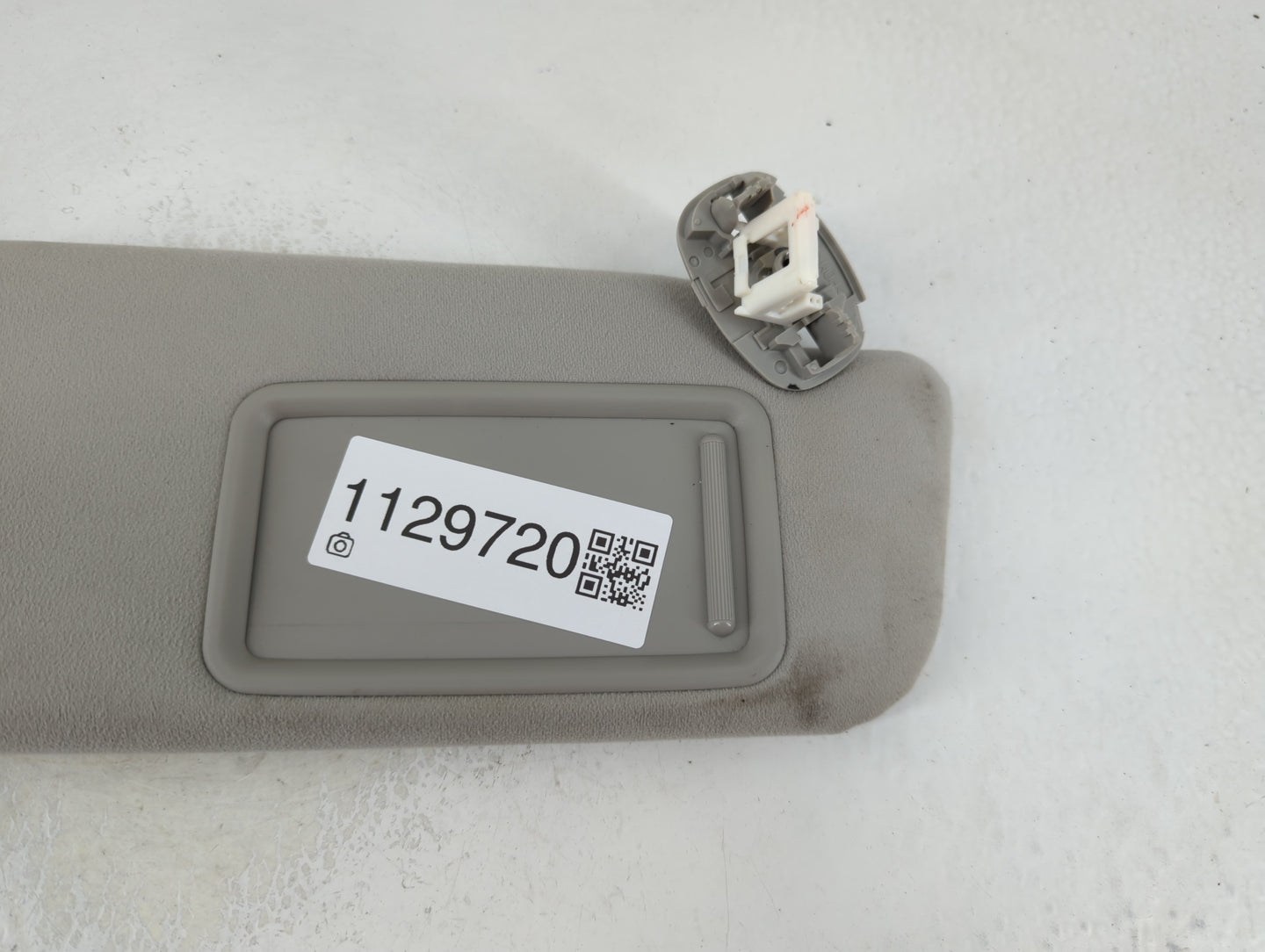 2010-2015 Toyota Prius Sun Visor Shade Replacement Passenger Right Mirror Fits Fits 2010 2011 2012 2013 2014 2015 OEM Used A