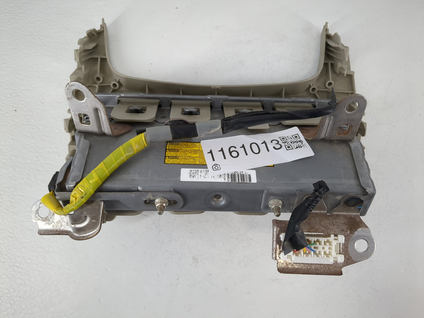 2010-2015 Toyota Prius Air Bag Passenger Right Dashboard OEM Fits Fits 2010 2011 2012 2013 2014 2015 OEM Used Auto Parts - O