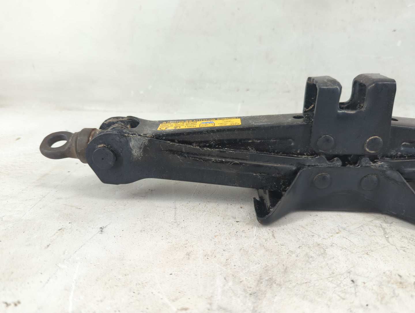 2010 Toyota Prius Spare Scissor Car Jack 1188147 - Oemusedautoparts1.com