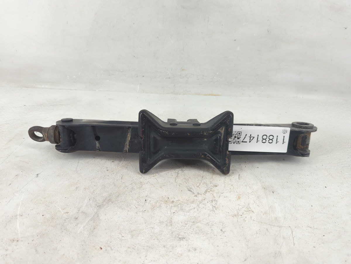 2010 Toyota Prius Spare Scissor Car Jack 1188147 - Oemusedautoparts1.com
