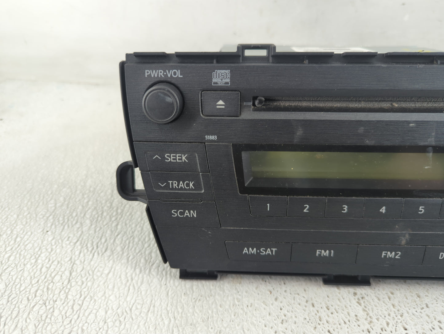 2010-2011 Toyota Prius Radio AM FM Cd Player Receiver Replacement P/N:86120-47290 Fits Fits 2010 2011 OEM Used Auto Parts - 