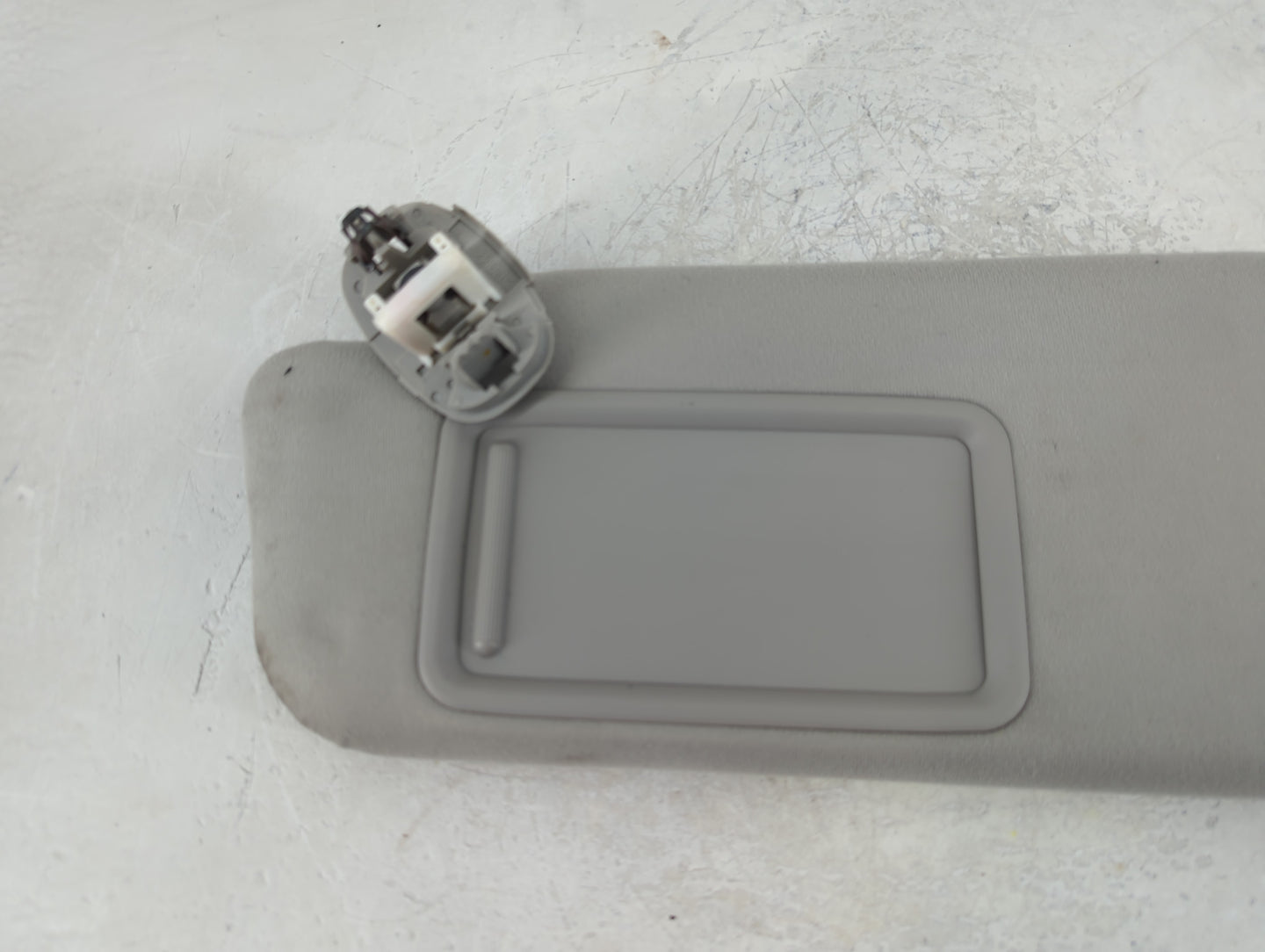 2010-2011 Toyota Prius Sun Visor Shade Replacement Driver Left Mirror Fits Fits 2010 2011 OEM Used Auto Parts - Oemusedautop