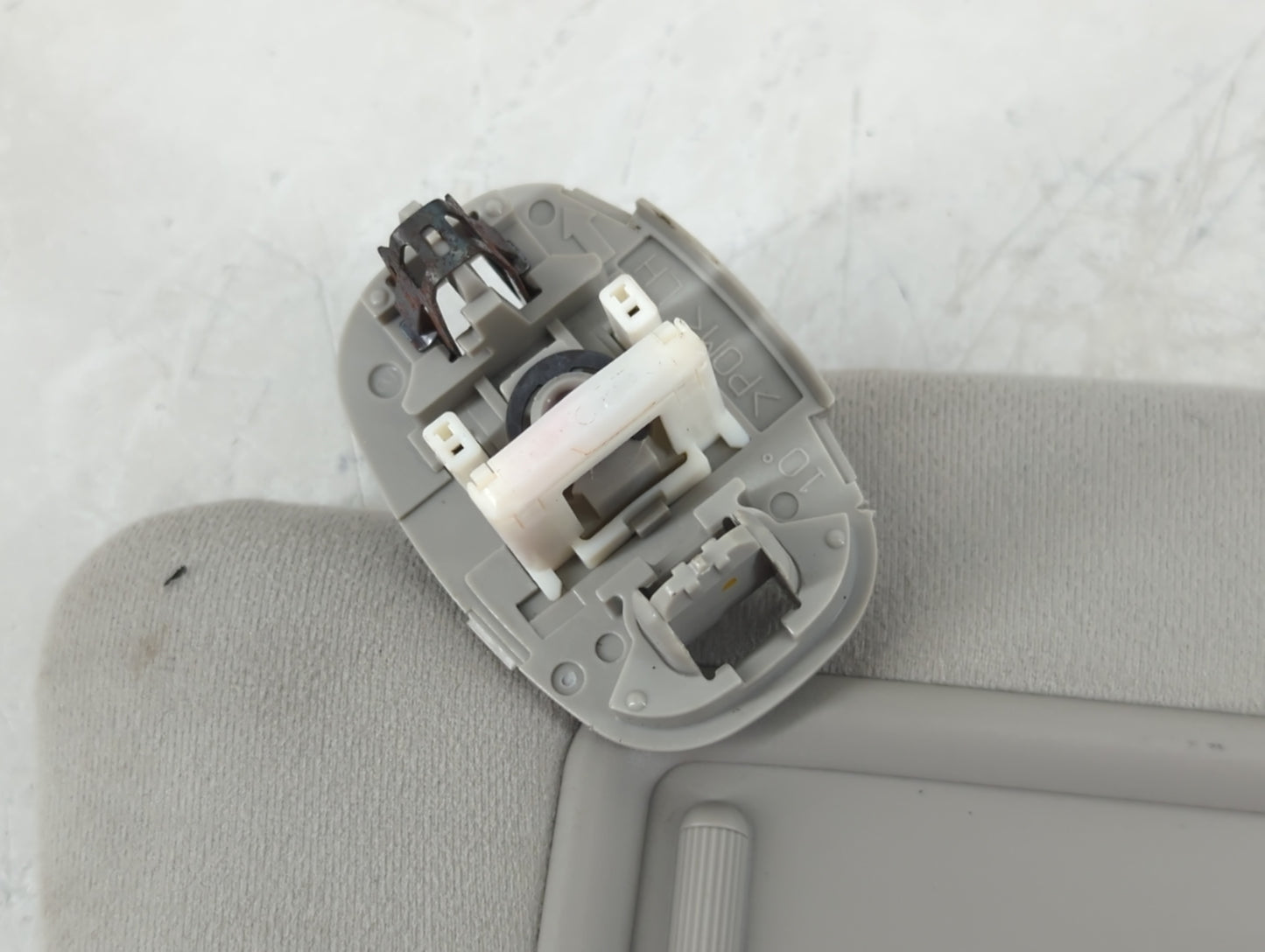 2010-2011 Toyota Prius Sun Visor Shade Replacement Driver Left Mirror Fits Fits 2010 2011 OEM Used Auto Parts - Oemusedautop