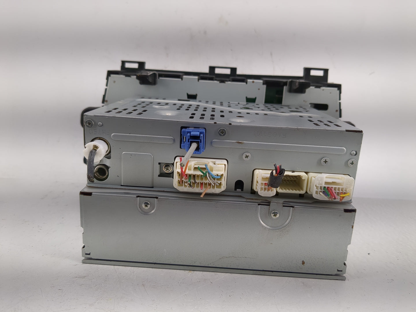 2010-2011 Toyota Prius Radio AM FM Cd Player Receiver Replacement P/N:86120-47370 Fits Fits 2010 2011 OEM Used Auto Parts - 